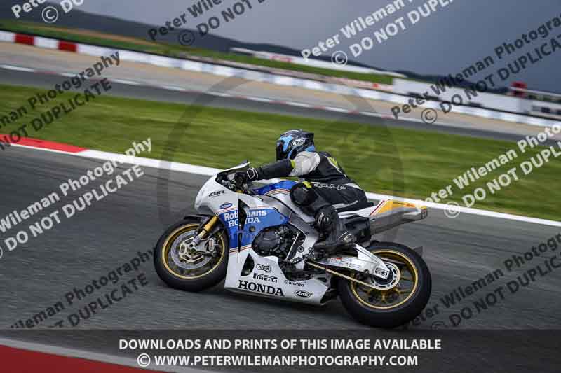 cadwell no limits trackday;cadwell park;cadwell park photographs;cadwell trackday photographs;enduro digital images;event digital images;eventdigitalimages;navarra;no limits trackdays;peter wileman photography;racing digital images;trackday digital images;trackday photos